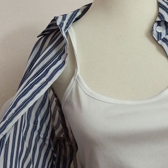 Covington Essentials Women's Blue and White Sheer Stripe Button down Blouse sz S - Picture 2 of 6